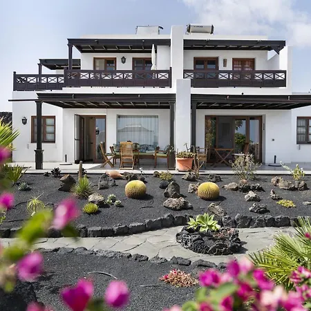 En Puerto Del Carmen, 3 * بويرتو ذيل كارمين