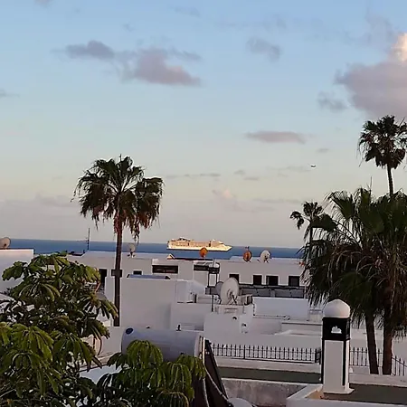 En Puerto Del Carmen, 3 Puerto del Carmen